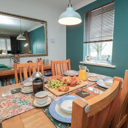 17 Costa Way Holiday home *